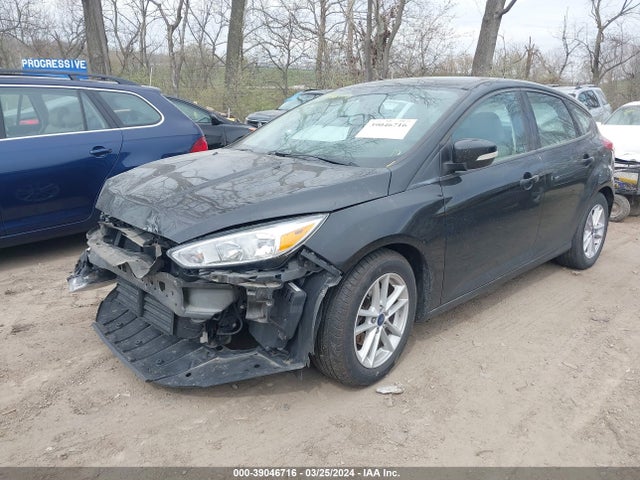 Ford FOCUS SE 2017 1FADP3K25HL302476 Image 2