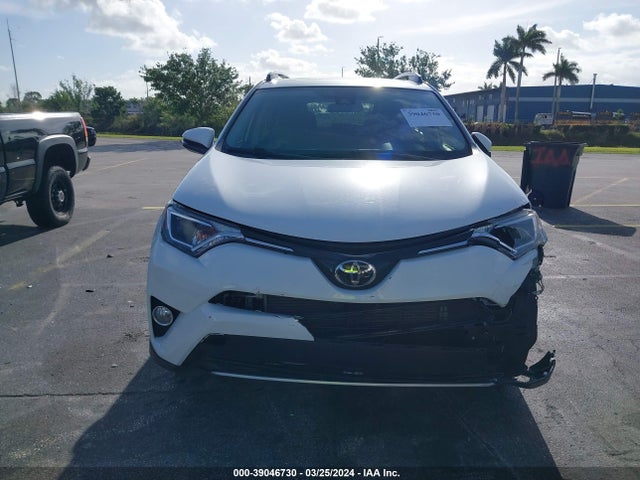 Toyota Rav4 Xle 2017 JTMWFREV4HD101404 Image 12