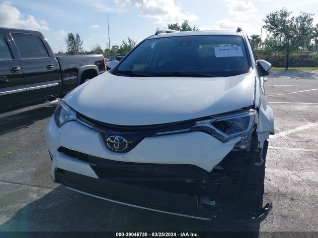 Toyota Rav4 Xle 2017 JTMWFREV4HD101404 Image 6