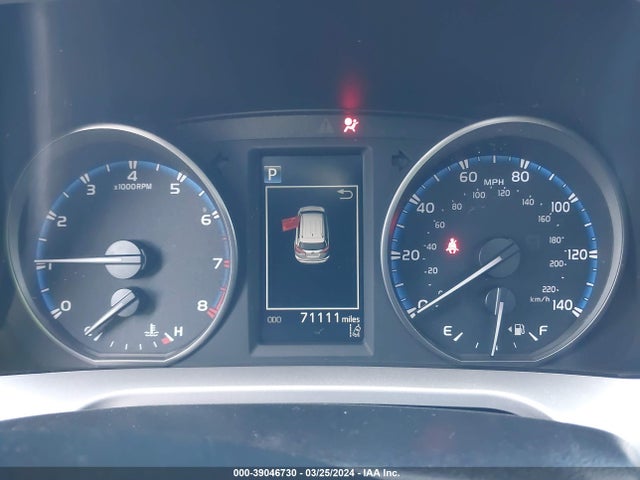 Toyota Rav4 Xle 2017 JTMWFREV4HD101404 Image 7