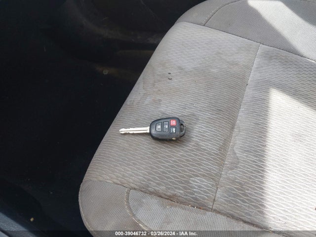 Toyota COROLLA LE 2016 2T1BURHE3GC702444 Image 11