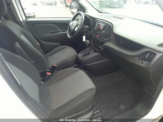 RAM Promaster City Tradesman 2015 ZFBERFAT0F6973864 Image 5