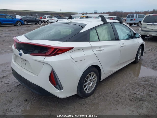 Toyota Prius Prime Plus 2017 JTDKARFP5H3042964 Image 4