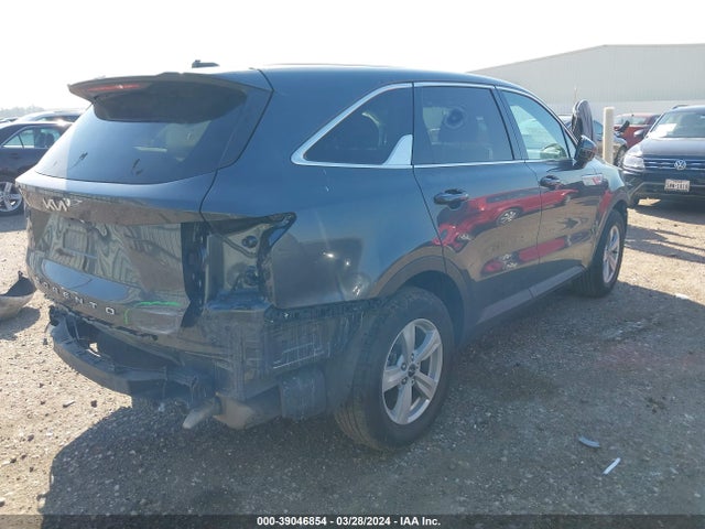 KIA SORENTO LX 2022 5XYRG4LC5NG079005 Image 4