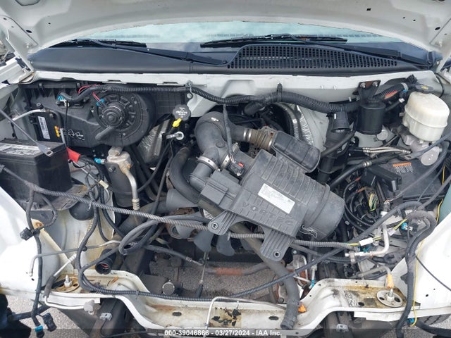 Chevrolet Express 2500 Work Van 2017 1GCWGAFF5H1116128 Image 10