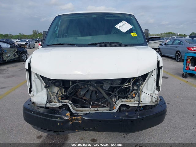 Chevrolet Express 2500 Work Van 2017 1GCWGAFF5H1116128 Image 13