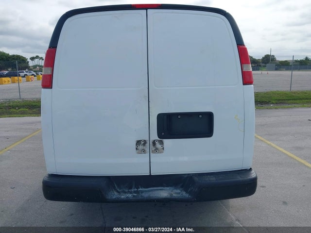 Chevrolet Express 2500 Work Van 2017 1GCWGAFF5H1116128 Image 17