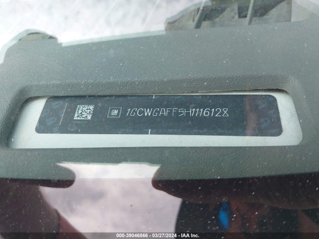 Chevrolet Express 2500 Work Van 2017 1GCWGAFF5H1116128 Image 9