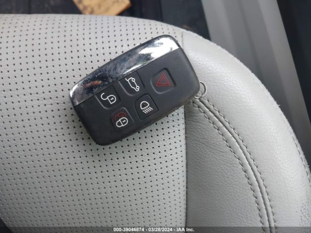 SALCR2RX9JH754718 Land Rover Discovery Sport Hse