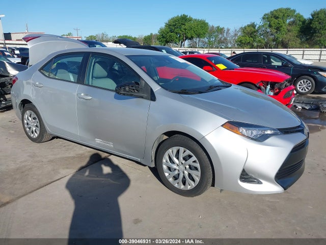 Toyota COROLLA LE 2019 2T1BURHE6KC166436 головне зображення