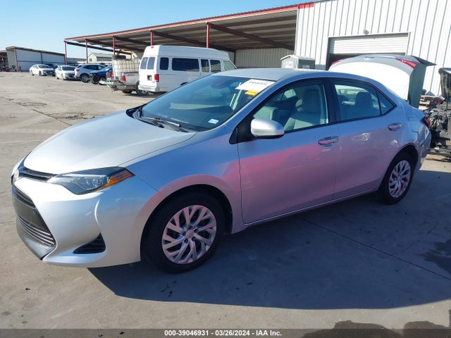 Toyota COROLLA LE 2019 2T1BURHE6KC166436 Image 2