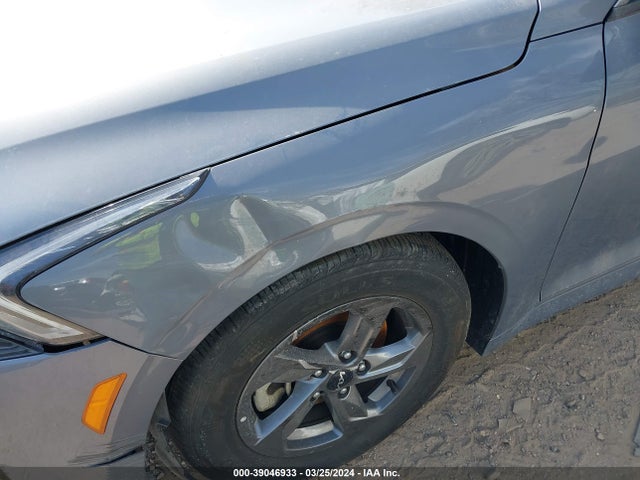 KIA K5 LXS 2023 5XXG14J28PG205027 Image 18