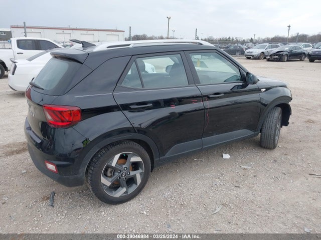 Hyundai Venue Sel 2022 KMHRC8A38NU207365 Image 4
