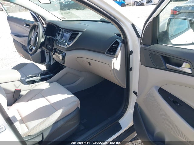 Hyundai TUCSON SE 2018 KM8J23A42JU727762 Image 5