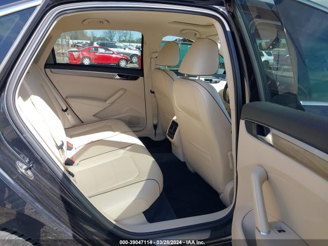 1VWGT7A33HC035386 Volkswagen Passat 1.8t Se