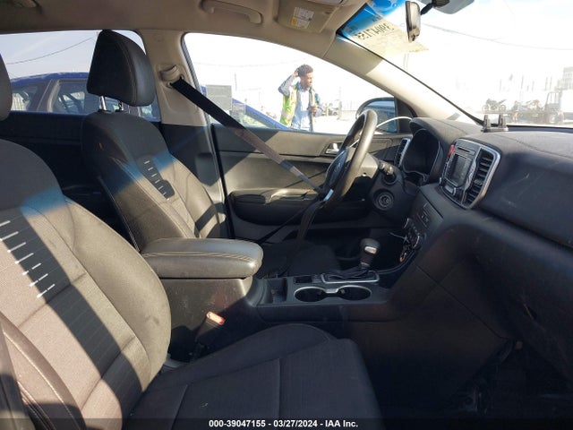 KIA Sportage Lx 2018 KNDPMCAC4J7339088 Image 5