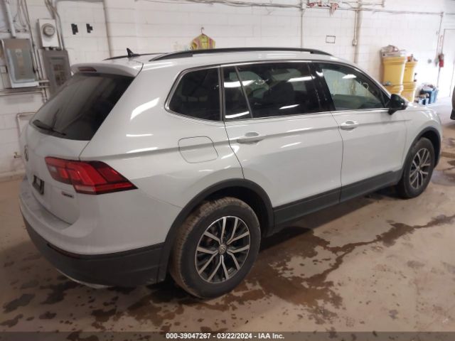 2019 VOLKSWAGEN TIGUAN 3VV2B7AX1KM070566 Photo 3