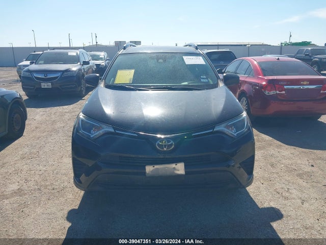 Toyota RAV4 LE 2018 2T3ZFREV3JW497122 Image 12