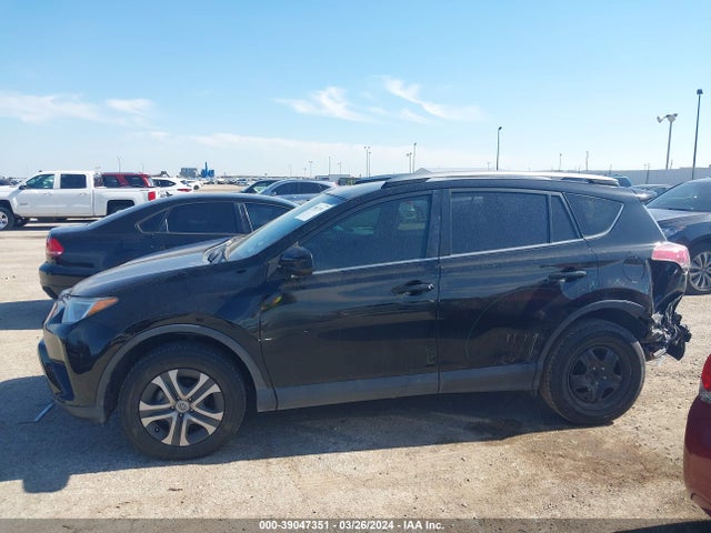 Toyota RAV4 LE 2018 2T3ZFREV3JW497122 Image 14
