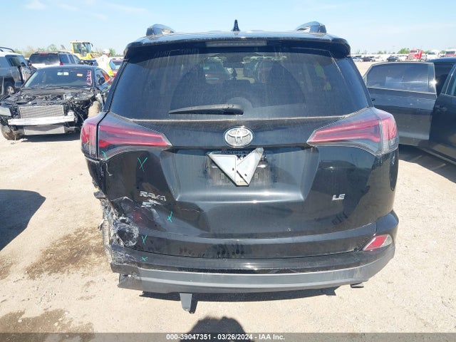 Toyota RAV4 LE 2018 2T3ZFREV3JW497122 Image 16