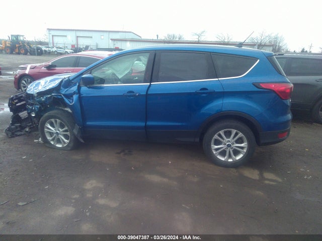 Ford ESCAPE SE 2019 1FMCU9GD8KUA45810 Image 14