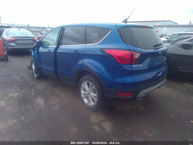 Ford ESCAPE SE 2019 1FMCU9GD8KUA45810 Image 3