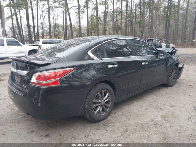 Nissan Altima 2.5 S 2015 1N4AL3AP8FC487826 Image 4