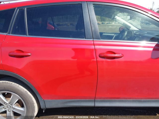 JTMRFREV4FJ046108 Toyota Rav4 Xle