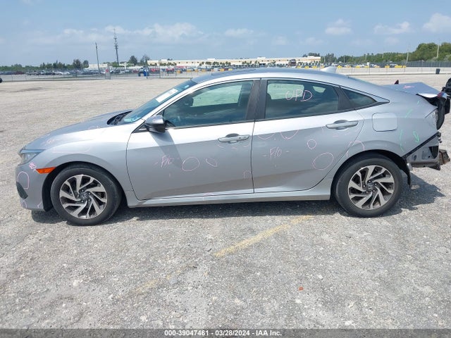 Honda CIVIC EX 2018 2HGFC2F85JH527461 Image 14