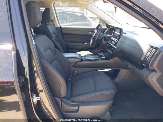 5N1DR3BA2NC213175 Nissan Pathfinder Sv 2wd