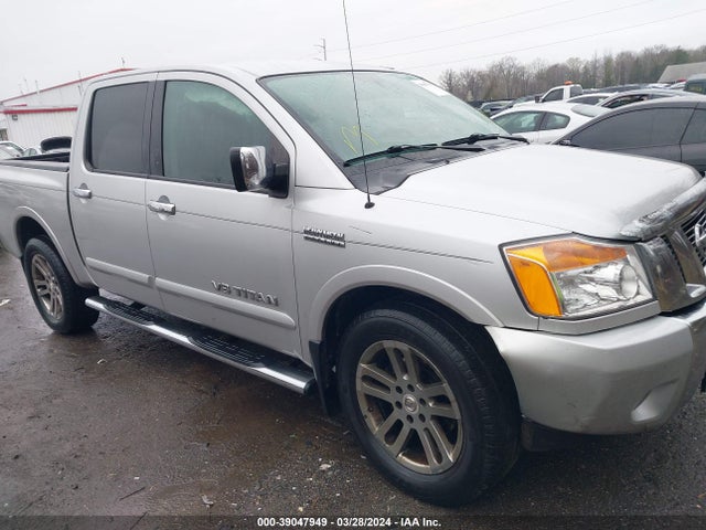 2014 1N6AA0EC8EN505361 главное изображение