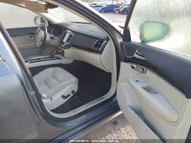 YV4A22PKXK1506107 Volvo Xc90 T6 Momentum