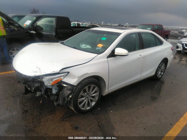 Toyota CAMRY XLE 2016 4T1BF1FK0GU999630 Image 2