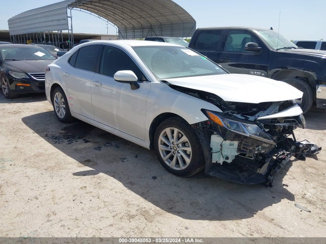 Toyota CAMRY LE 2023 4T1C11AK1PU752529 головне зображення