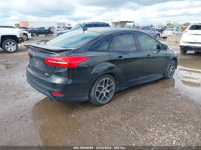 Ford FOCUS SE 2015 1FADP3F22FL384755 Image 4