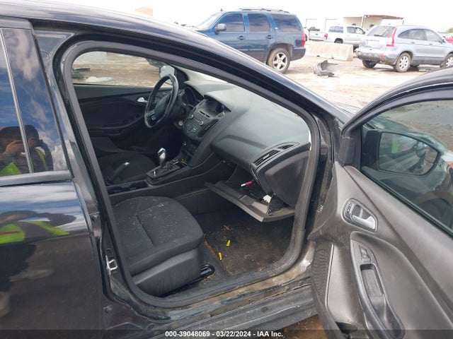 Ford FOCUS SE 2015 1FADP3F22FL384755 Image 5