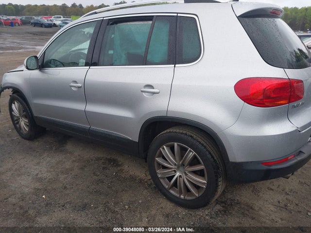 Volkswagen TIGUAN SE 2015 WVGAV7AX5FW604784 Image 3