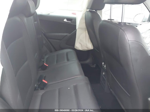 Volkswagen TIGUAN SE 2015 WVGAV7AX5FW604784 Image 8