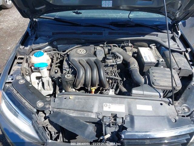 3VW2K7AJ6EM233255 Volkswagen Jetta 2.0l S