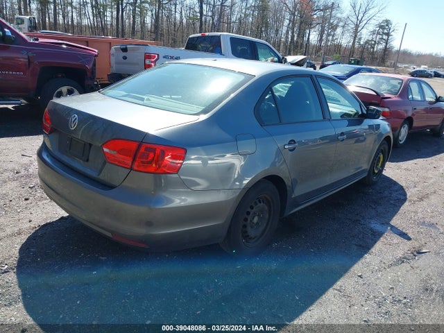 3VW2K7AJ6EM233255 Volkswagen Jetta 2.0l S