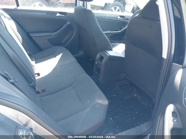 3VW2K7AJ6EM233255 Volkswagen Jetta 2.0l S