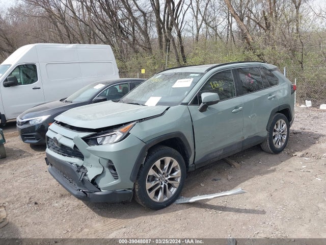 Toyota Rav4 Xle Premium 2020 JTMC1RFV2LJ020217 Image 2