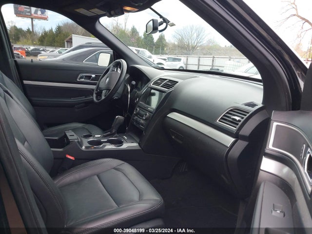 Ford EXPLORER XLT 2017 1FM5K7D80HGD01813 Image 5