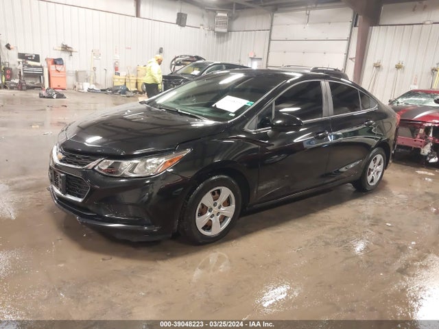 Chevrolet Cruze Ls Auto 2018 1G1BC5SM1J7148513 Image 2