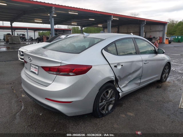 Hyundai ELANTRA SEL 2018 5NPD84LF2JH255934 Image 4