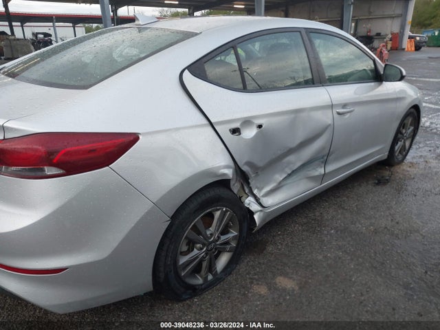 Hyundai ELANTRA SEL 2018 5NPD84LF2JH255934 Image 6