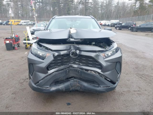 2T3F1RFV8LC135212 Toyota RAV4 LE