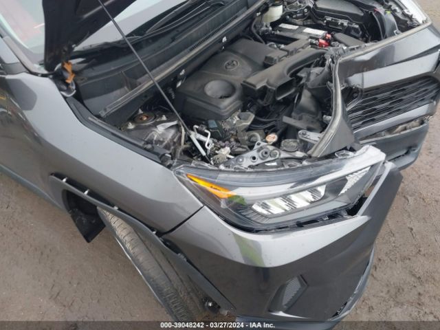 2T3F1RFV8LC135212 Toyota RAV4 LE