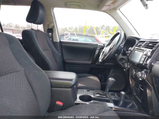2016 TOYOTA 4RUNNER JTEBU5JR2G5360662 Photo 4