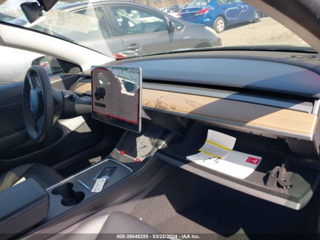 2021 TESLA MODEL 3 5YJ3E1EB3MF855216 Photo 4